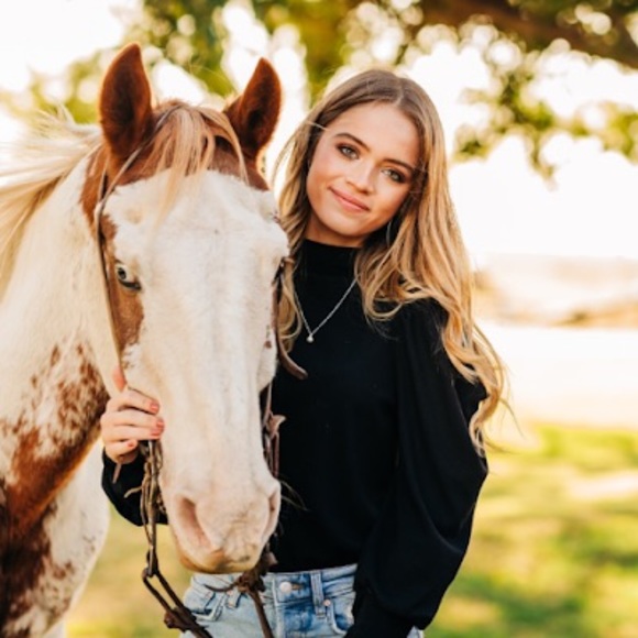 Meet your Posher, Paisley - Picture 1 of 1